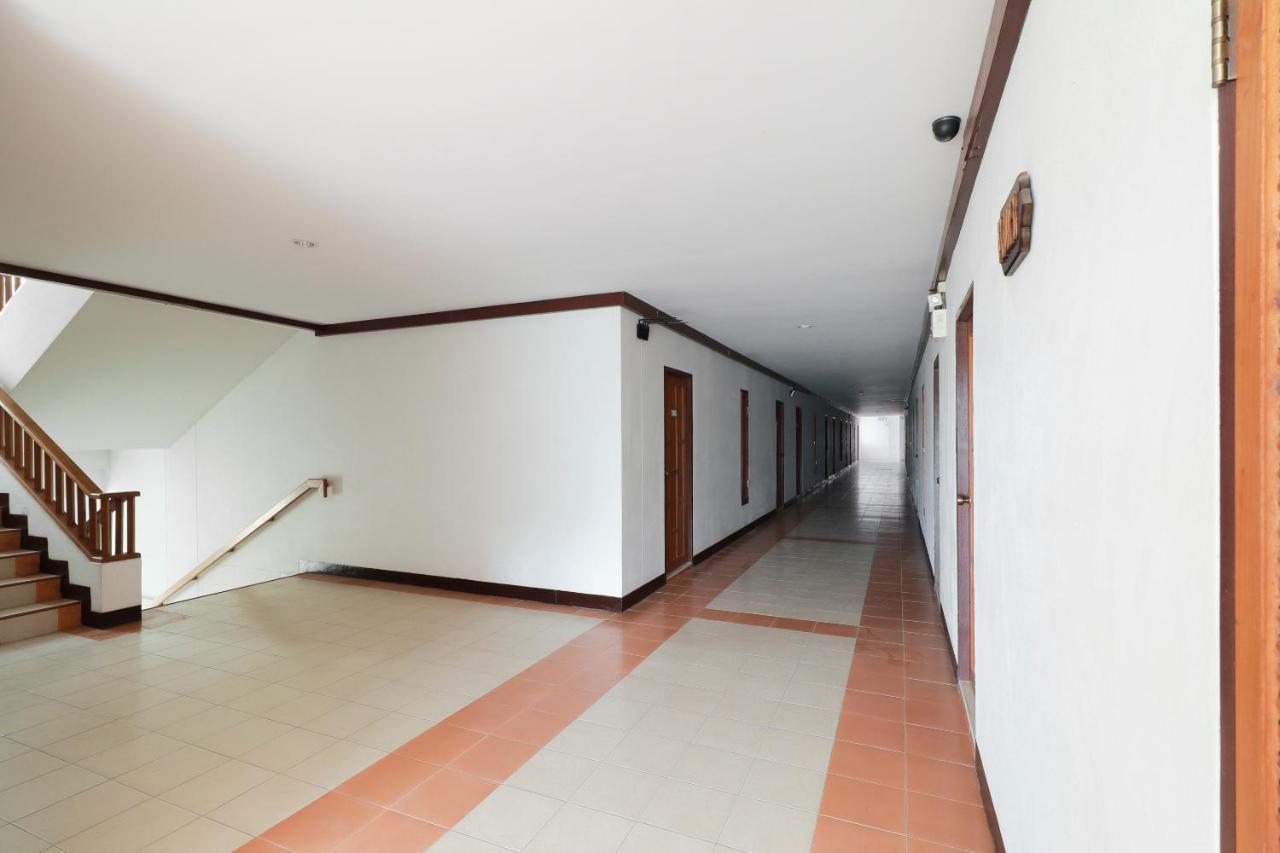 Oyo 794 Nice Mum Lodge Чиангмай Екстериор снимка